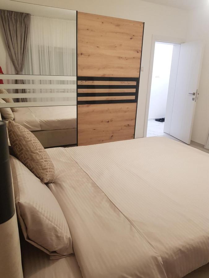 City Diamond Apartment Skopje Luaran gambar